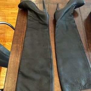 MaxMara Black Leather Heeled Boots